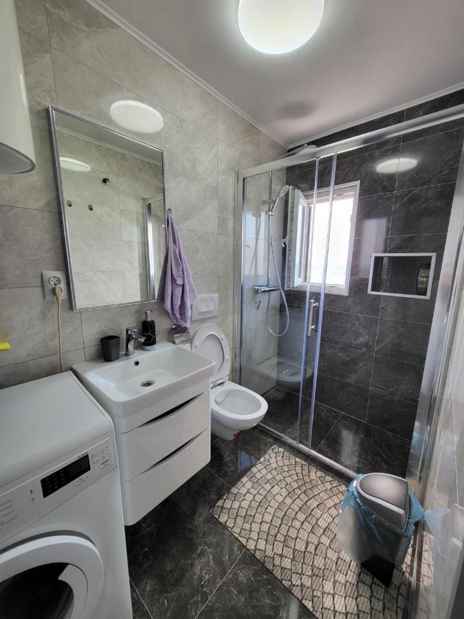 אומאג Apartman Dora With Sea View And Terrace מראה חיצוני תמונה